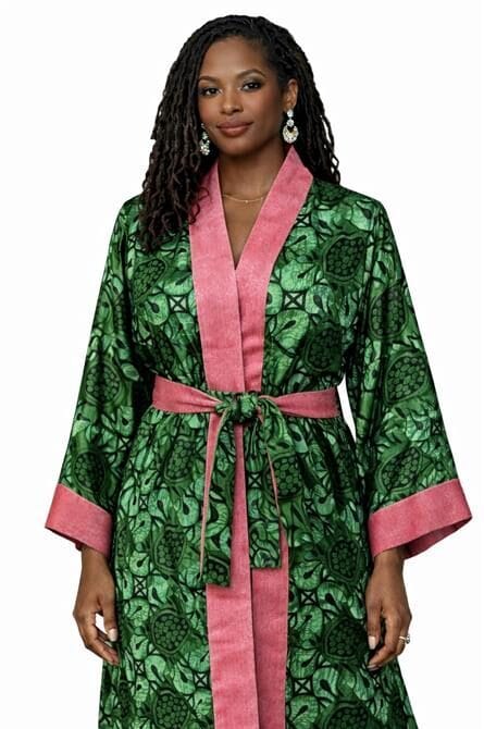 Dorothy Long Kimono – Fuchsia Trim Edition
